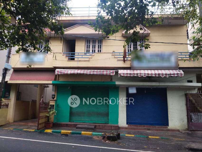 4+ BHK House For Sale  In Karnataka Layout