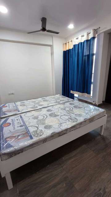 PG for Anyone in Gaur City 2