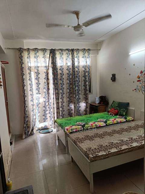 PG for Anyone in Gaur City 2