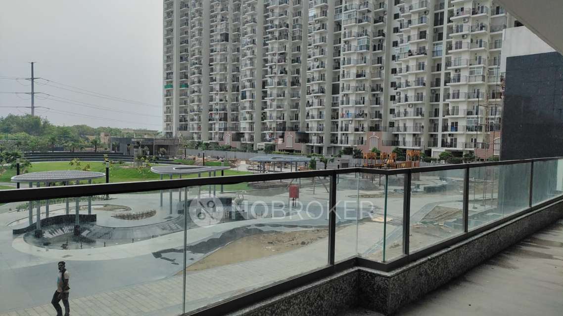 4 BHK Flat In Gulshan Dynasty, Sector 144 for Rent  In Sector 144