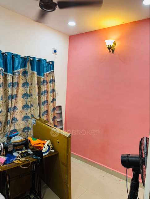 2 BHK Flat In Ruby Towers Pattalam For Sale  In Choolai