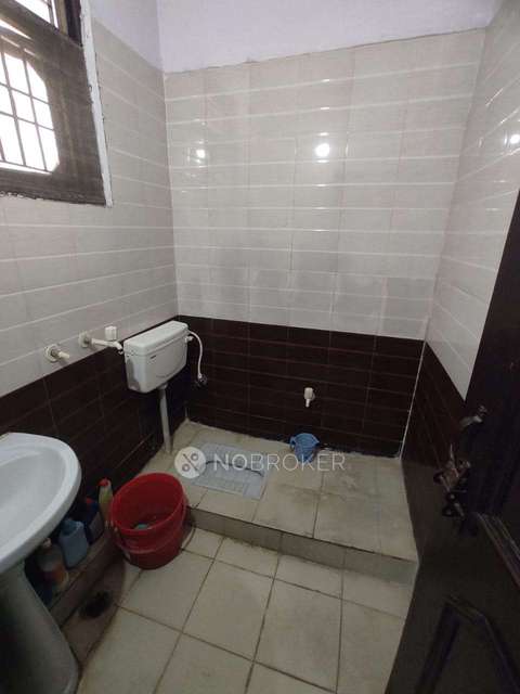 2 BHK Flat In Raj Retreat For Sale  In Defence Colony