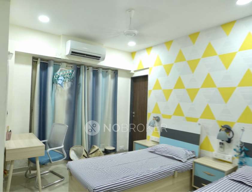 4 BHK Flat In Crescenzo Residences For Sale  In Vile Parle West