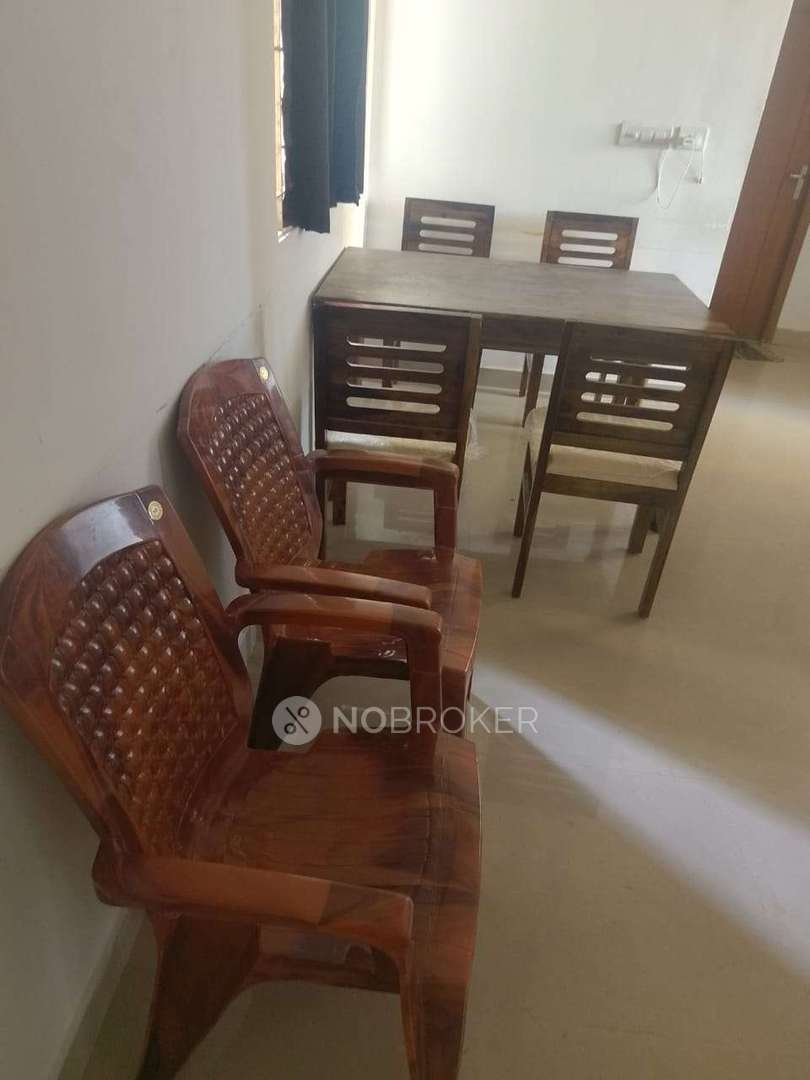 Single Room for Female In 2 BHK  In Dinesh Vihar Awho Apartment In Semmancheri,