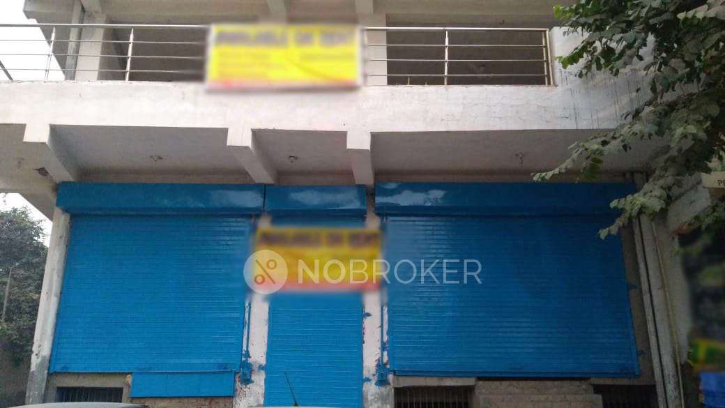Showroom in Sector 44, Noida for Rent 