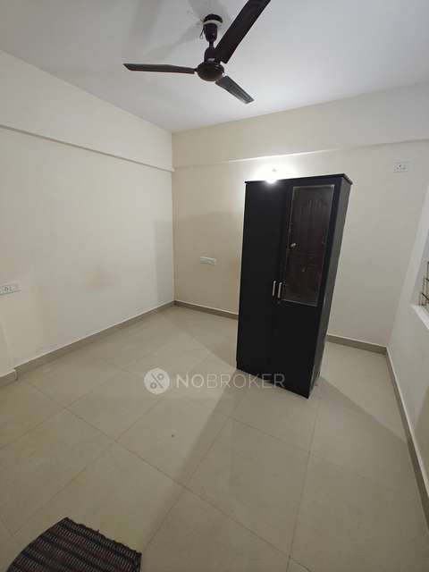 2 BHK Flat In Amr Oaks Apartments for Rent  In Amr Oaks Apartments
