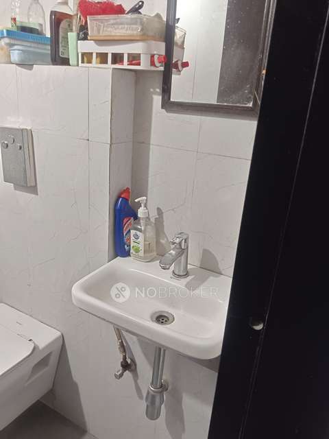 1 BHK Flat In The Baya Victoria For Sale  In Byculla West