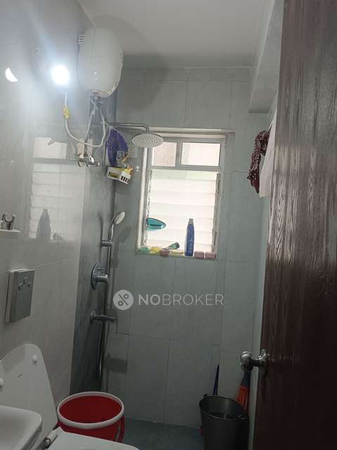 1 BHK Flat In The Baya Victoria For Sale  In Byculla West