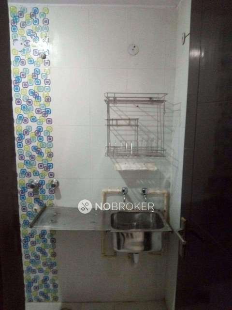 1 BHK Flat In Standalone Building  For Sale  In Old Jnu Campus Rd