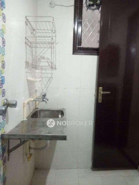 1 BHK Flat In Standalone Building  For Sale  In Old Jnu Campus Rd