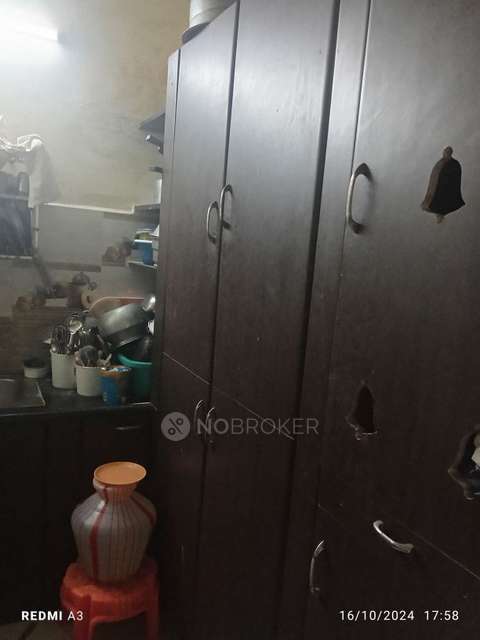 2 BHK Flat In Sri Hari Flats For Sale  In Virugambakkam