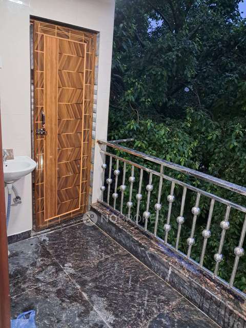 1 BHK Flat In Dakshinpuri For Sale  In Madangir