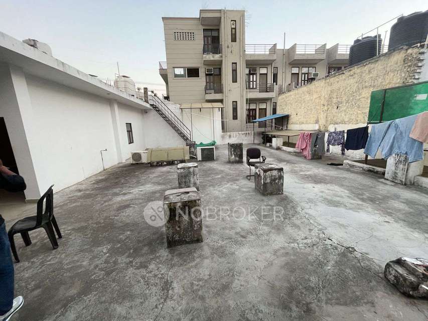 PG for Girls in Budhera