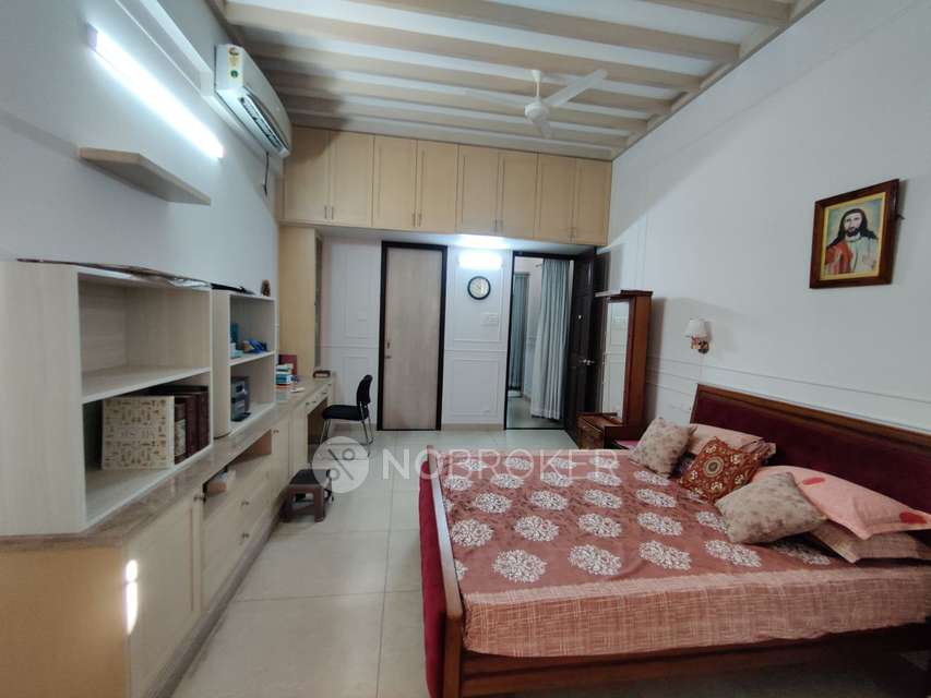 4 BHK Flat In Ramaniyam Ocean Creast For Sale  In Santhome