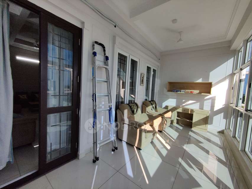 4 BHK Flat In Ramaniyam Ocean Creast For Sale  In Santhome