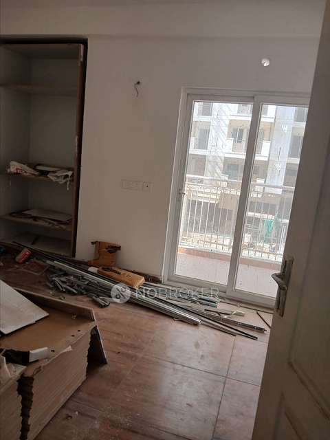 2 BHK Flat In Trident Embassy Reso For Sale  In Sector 1