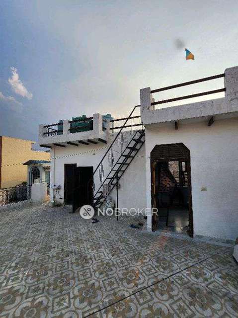 4+ BHK Flat For Sale  In  Najafgarh