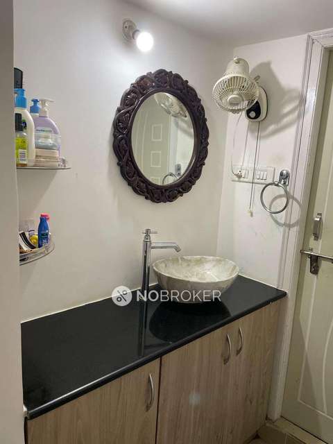 2 BHK Flat In Bm. Shreya Homes For Sale  In Manikonda