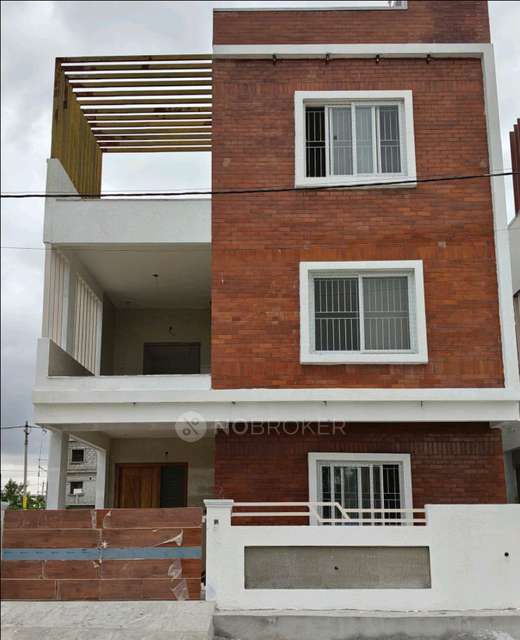 4 BHK House For Sale  In Bommenahalli