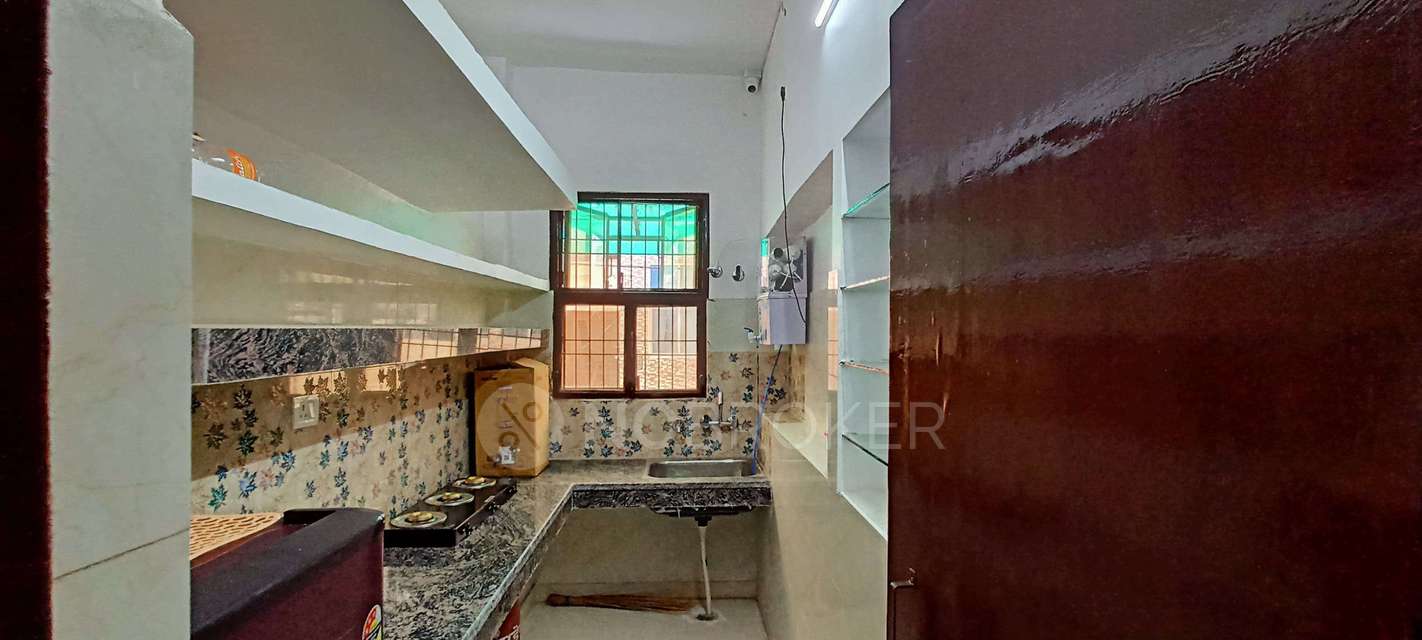 PG for Girls in Block B