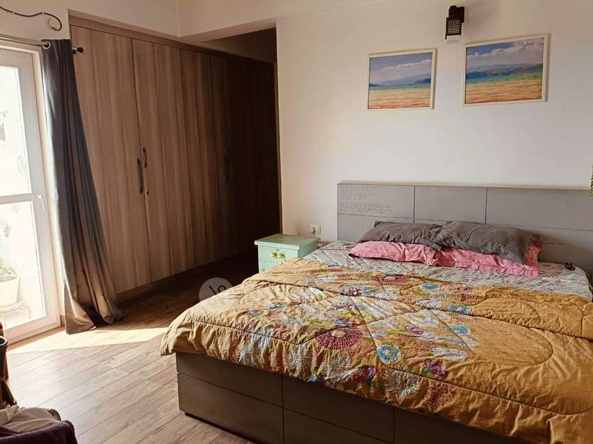 3 BHK Flat In Purvanchal Royal City For Sale  In Chi V