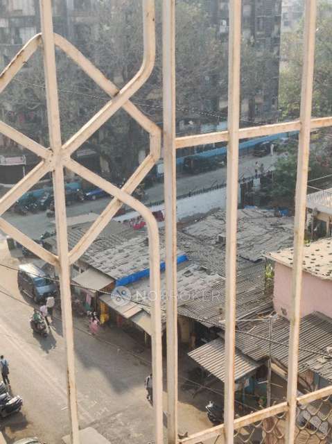 2 BHK Flat In Sai Krupa Skylon Spaces For Sale  In Kandivali West