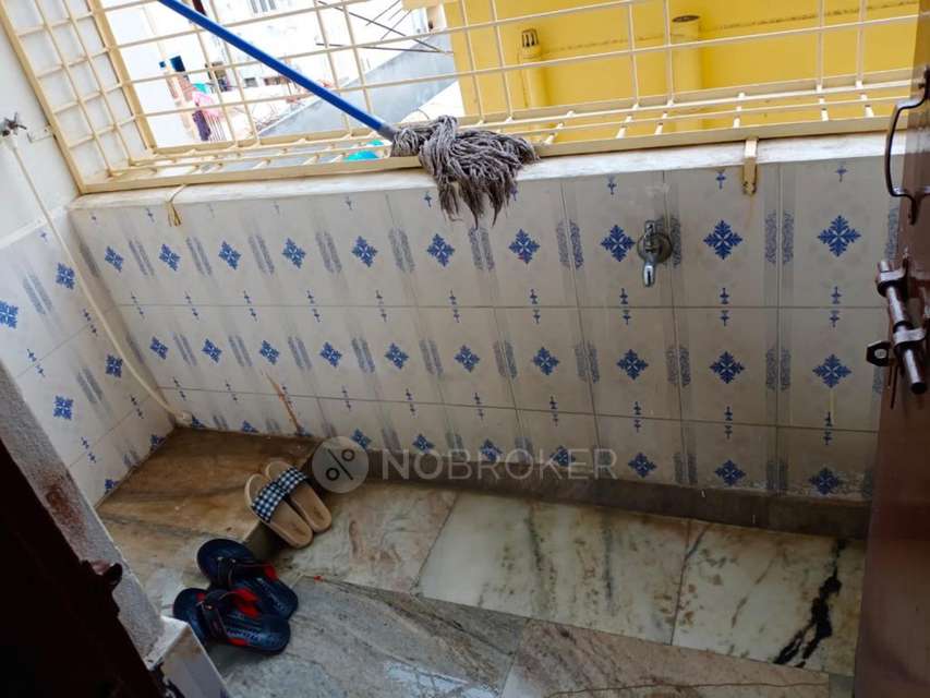 2 BHK Flat In Neelakanta Residency For Sale  In Peerzadiguda