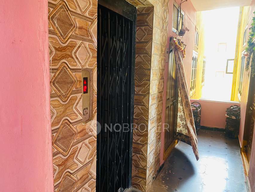 2 BHK Flat In Neelakanta Residency For Sale  In Peerzadiguda
