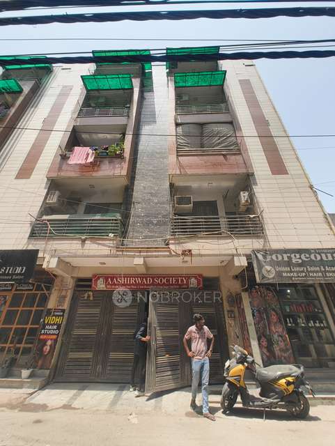 3 BHK Flat In Ashirwad Society For Sale  In Uttam Nagar
