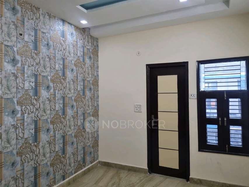 3 BHK Flat In Ashirwad Society For Sale  In Uttam Nagar