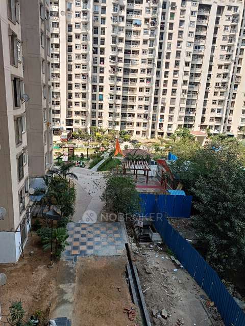 2 BHK Flat In Amrapali Silicon City For Sale  In  Sector 76