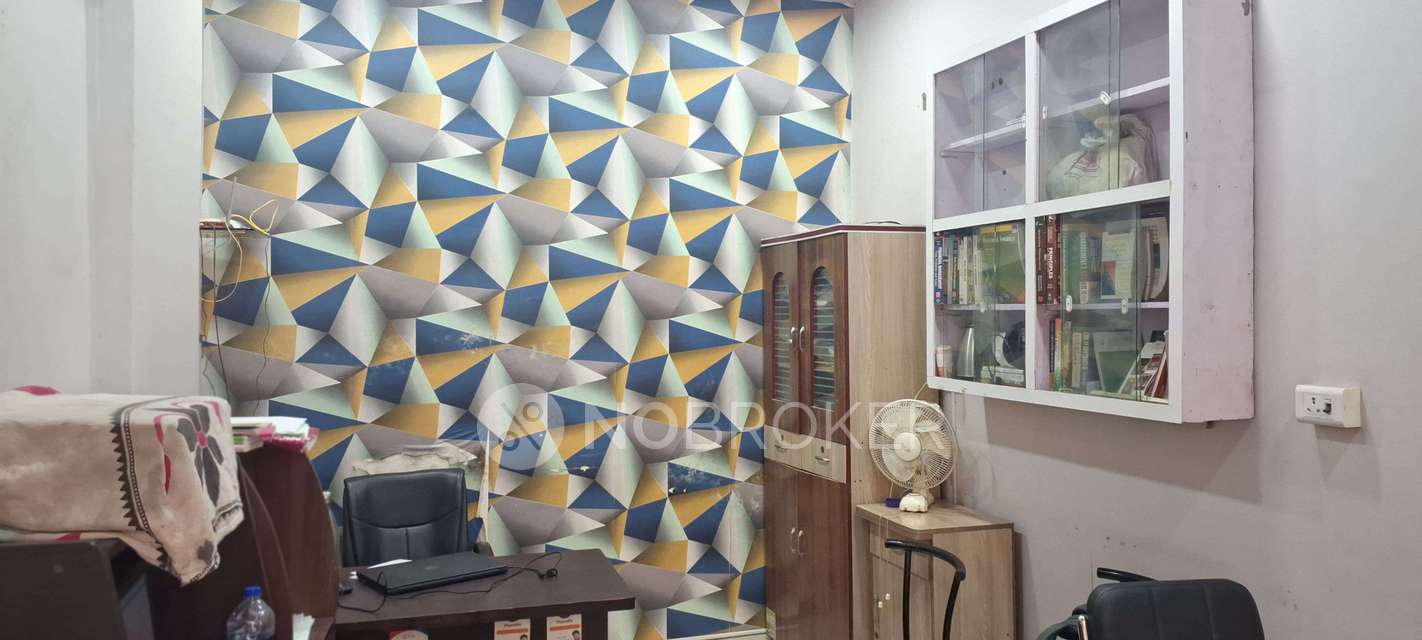 Shop in New Venus C. H.s. Ltd., Mumbai for sale 