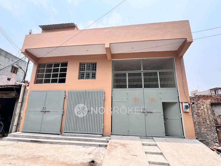Godown/Warehouse in Patel Nagar, Ghaziabad for Rent 