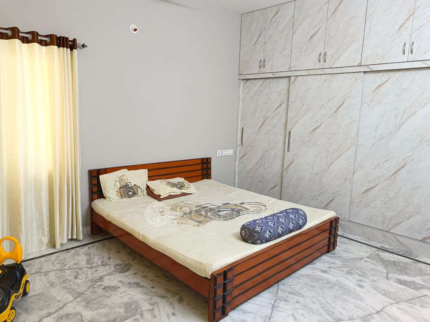 4+ BHK House For Sale  In Champapet