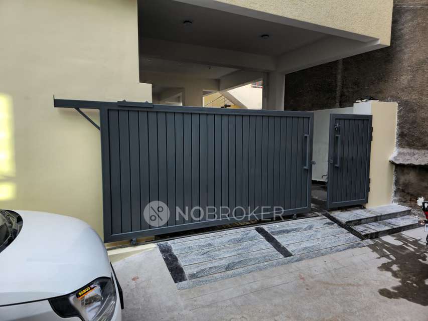 4+ BHK House For Sale  In Champapet