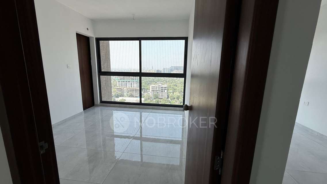 3 BHK Flat In Mantra Mirari for Rent  In Mundhwa
