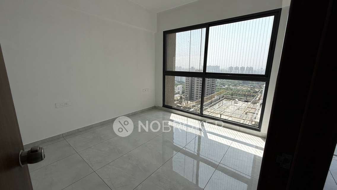 3 BHK Flat In Mantra Mirari for Rent  In Mundhwa