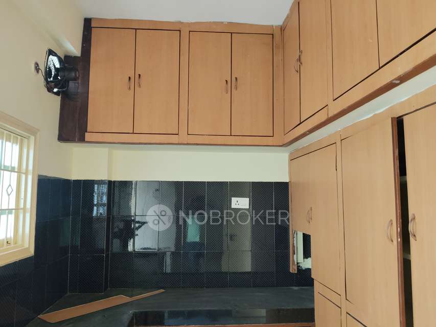 2 BHK Flat In Mani Plaza For Sale  In Bhoiguda