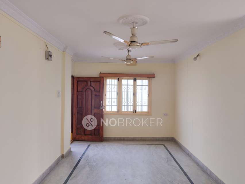 2 BHK Flat In Mani Plaza For Sale  In Bhoiguda