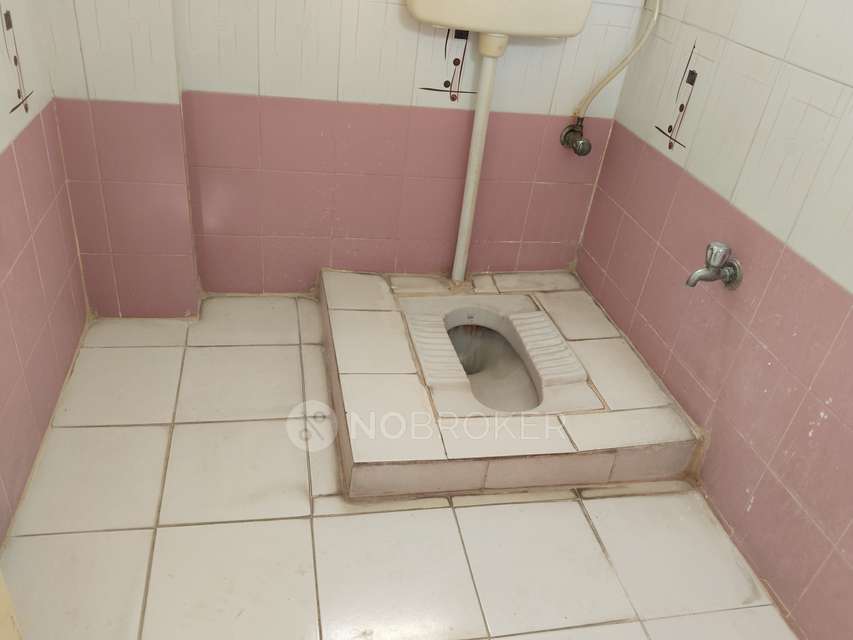 2 BHK Flat In Mani Plaza For Sale  In Bhoiguda