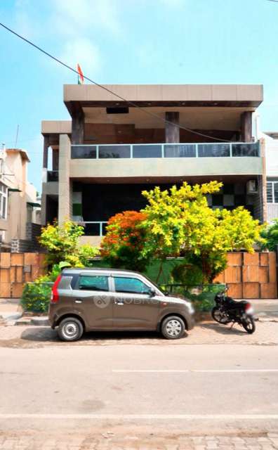 4+ BHK House For Sale  In Nehru Nagar