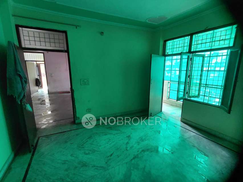 2 BHK Flat In Sai Apartment, Kailashpuram-2 For Sale  In Sadarpur