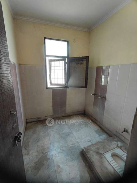 2 BHK Flat In Sai Apartment, Kailashpuram-2 For Sale  In Sadarpur