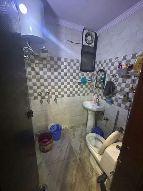 2 BHK Flat In Builder Floor For Sale  In Mohan Garden