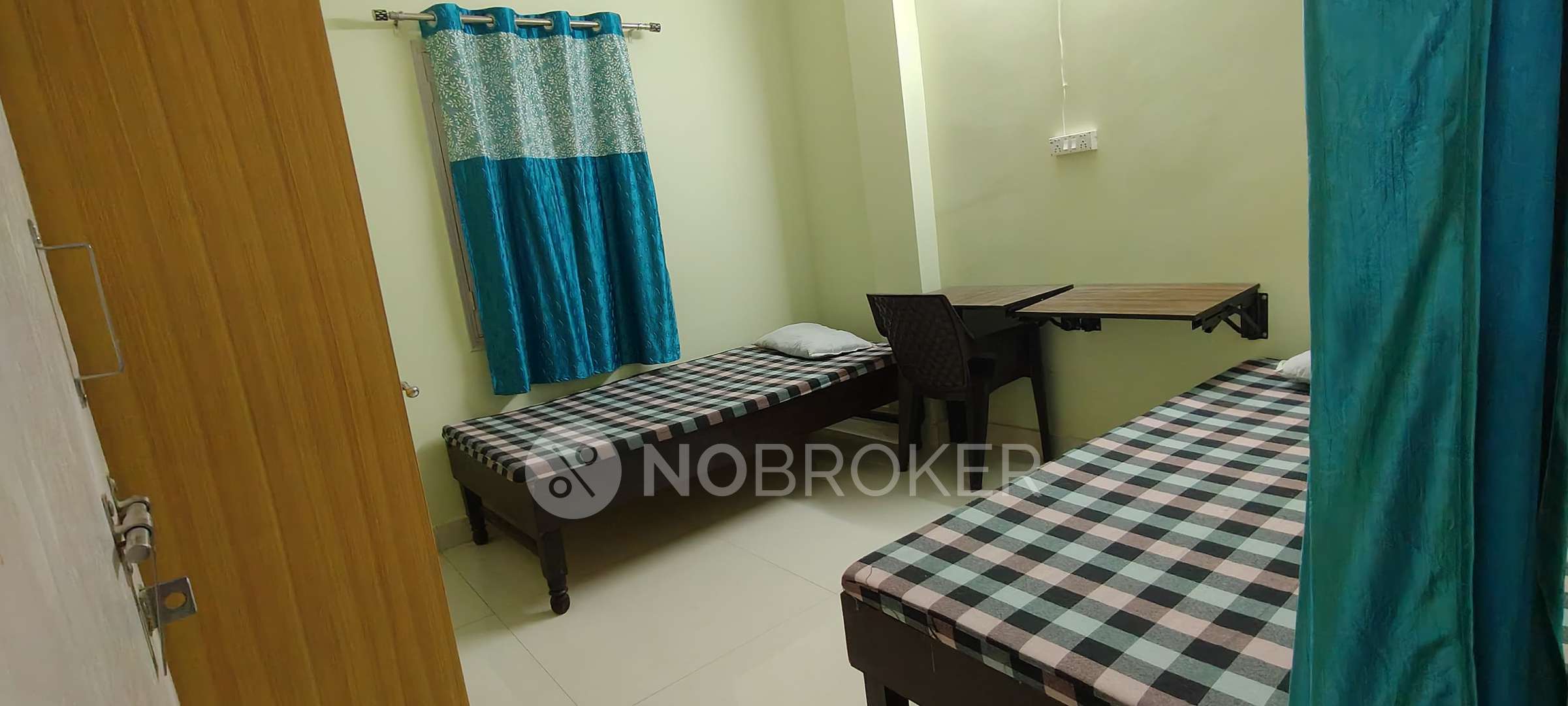 1 RK Flat In Standalone Building  for Rent  In Janakpuri