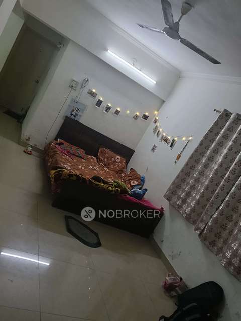 Single Room for Female In 2 BHK  In Koparegwothan In  Warje, 