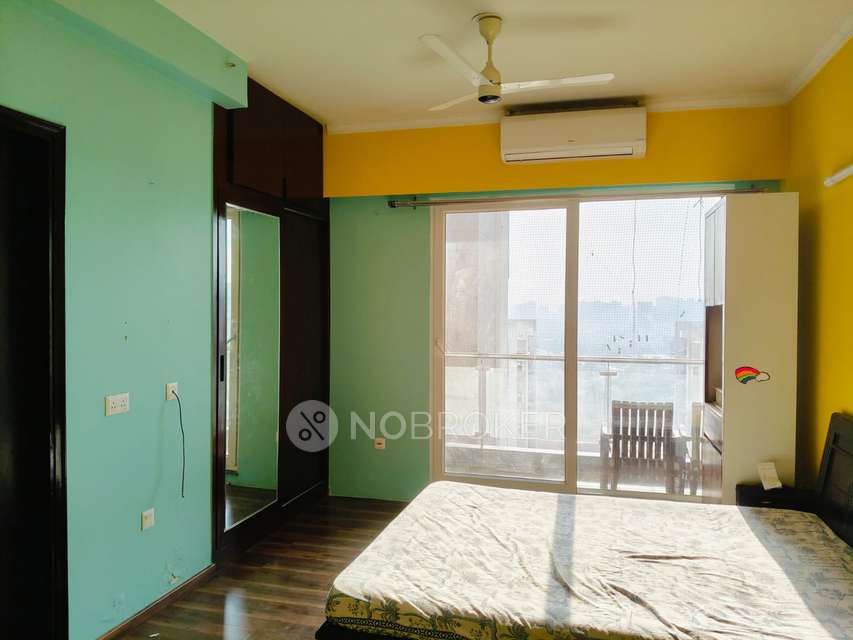 3 BHK Flat In Microtek Greenburg, Sector 86 For Sale  In Sector 86