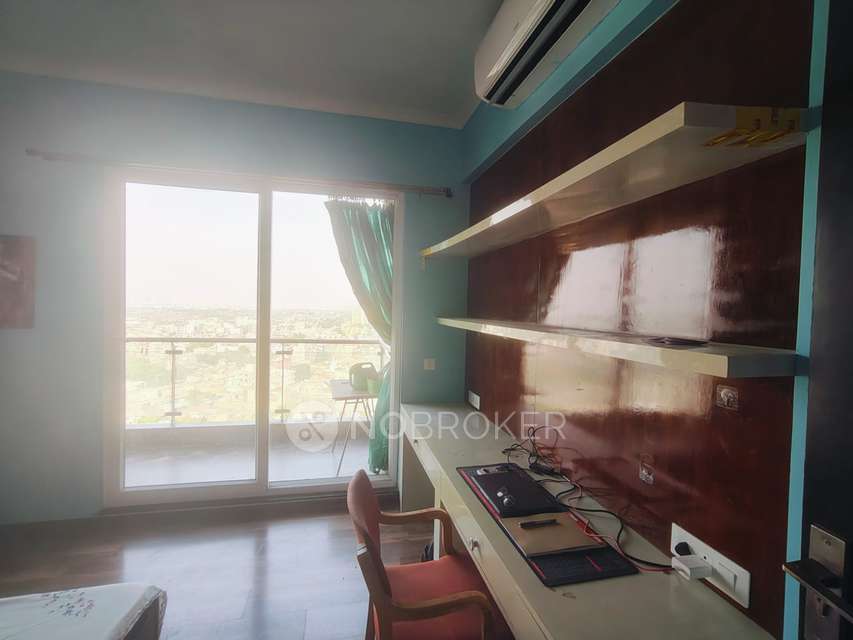 3 BHK Flat In Microtek Greenburg, Sector 86 For Sale  In Sector 86