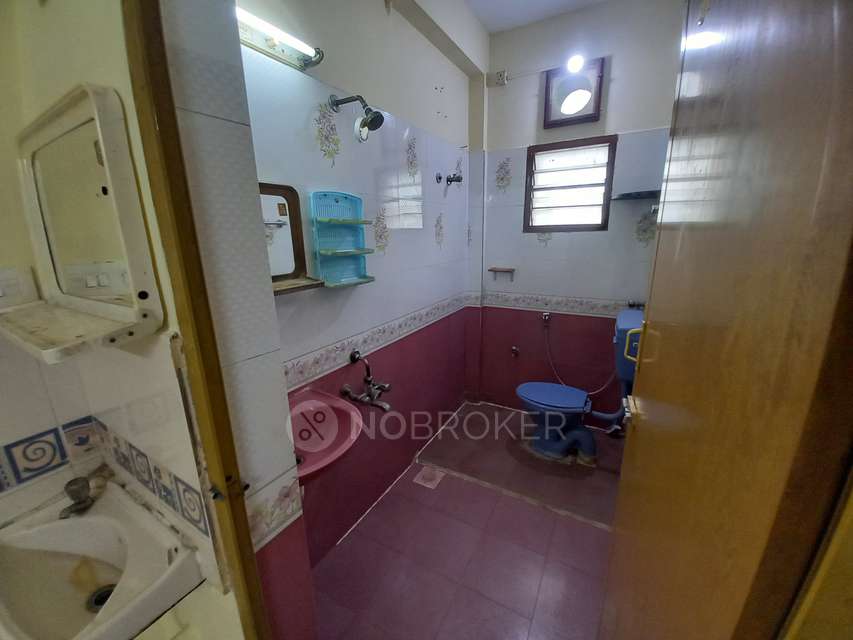 3 BHK Flat In Jnb Anandhi Flats For Sale  In  Vadapalani,