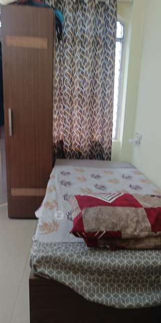 PG for Girls in Raja Garden, 